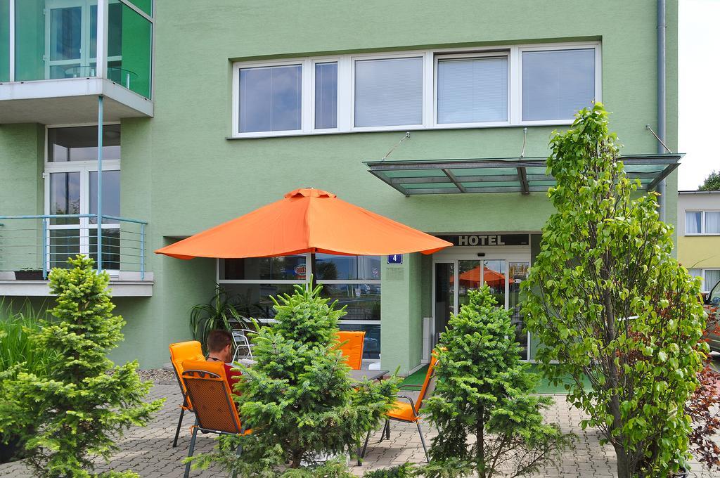 Hotel Imos Praga Exterior foto